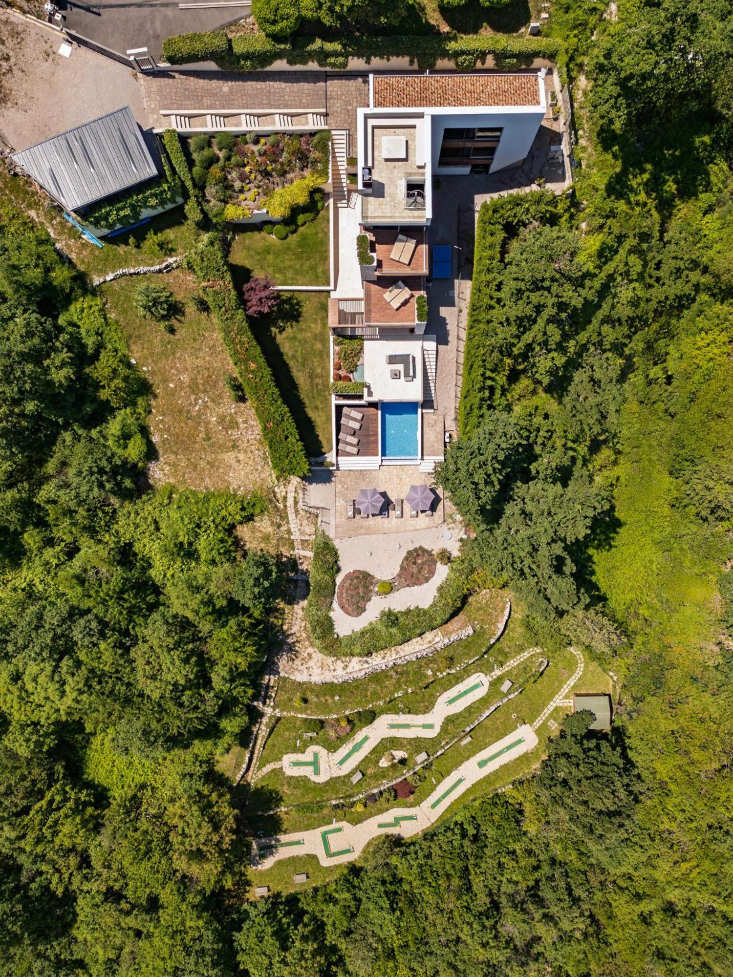 Villa Altavista - Seaview & Relax With Heated Pool & Minigolf Opatija Exterior photo