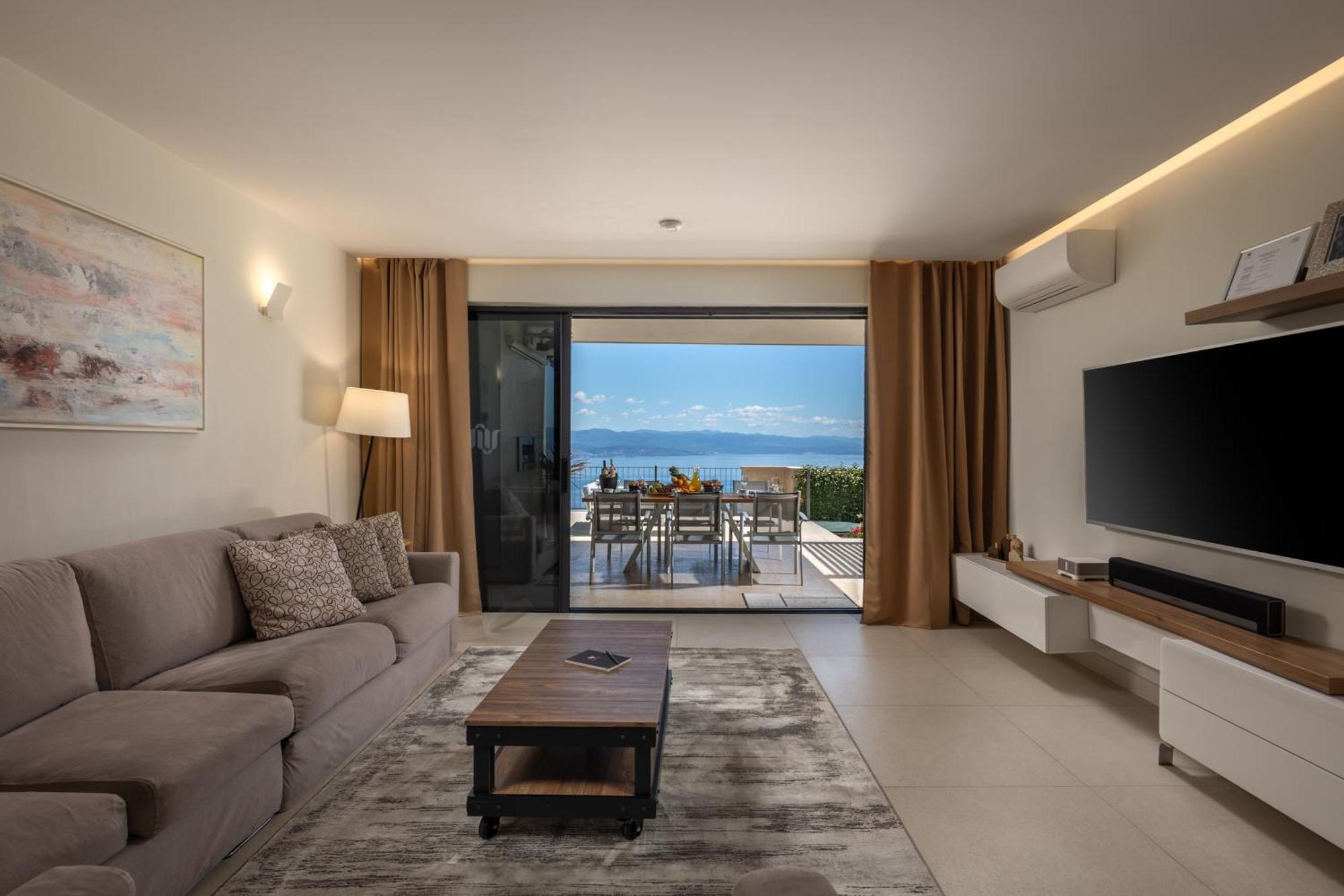 Villa Altavista - Seaview & Relax With Heated Pool & Minigolf Opatija Exterior photo