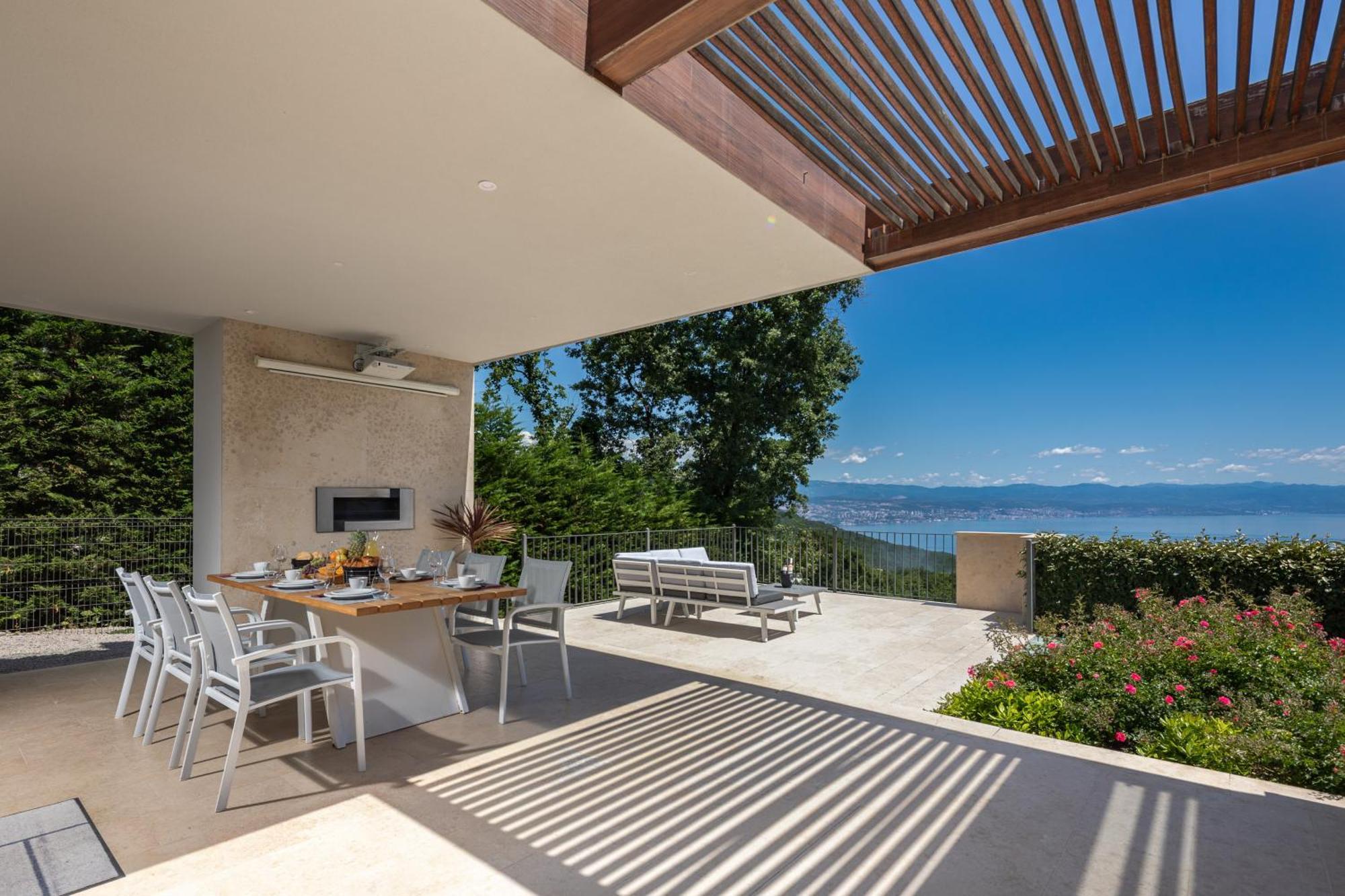 Villa Altavista - Seaview & Relax With Heated Pool & Minigolf Opatija Exterior photo