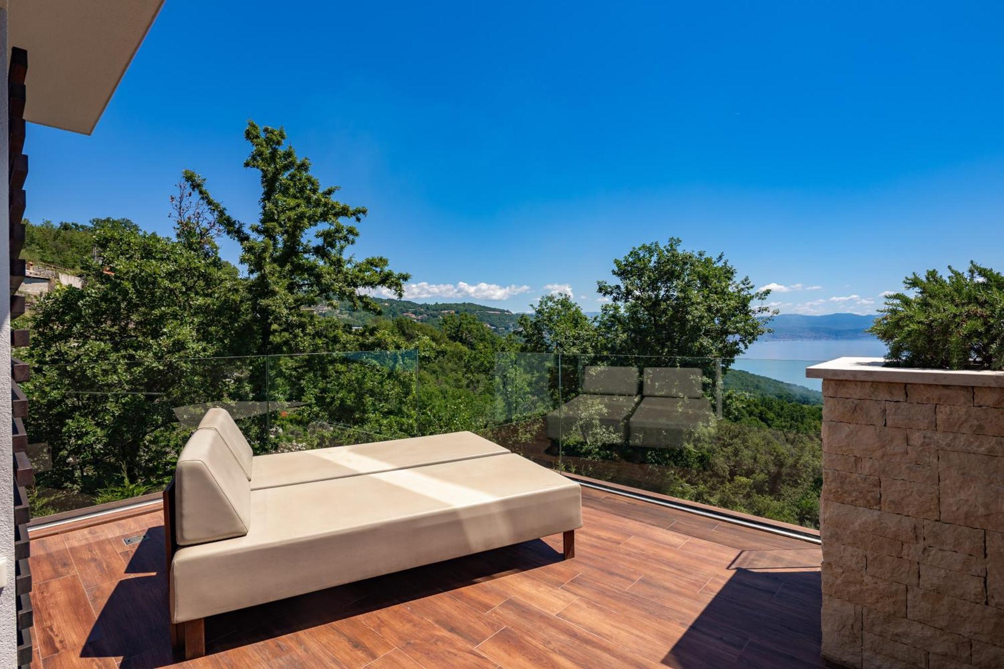 Villa Altavista - Seaview & Relax With Heated Pool & Minigolf Opatija Exterior photo