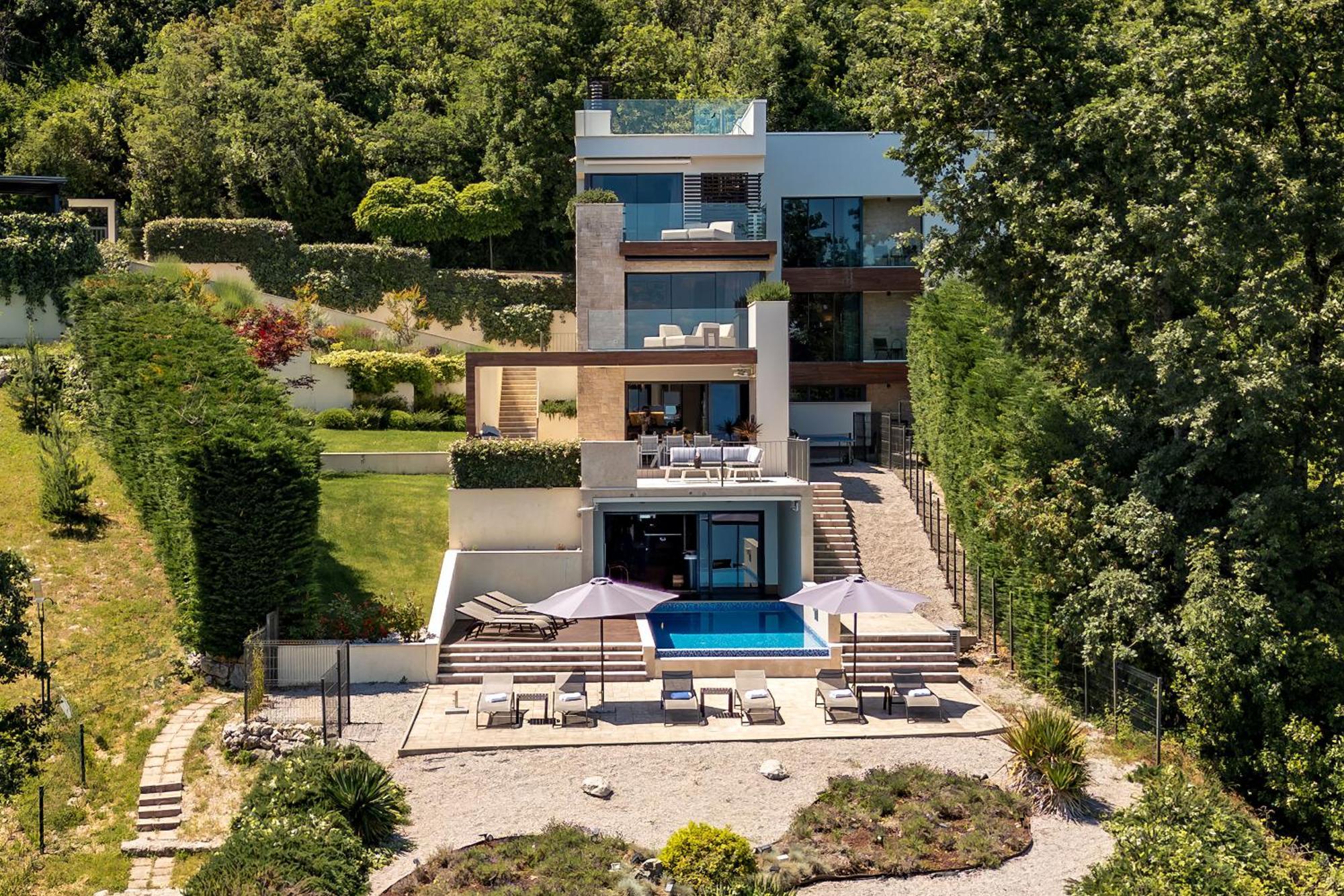Villa Altavista - Seaview & Relax With Heated Pool & Minigolf Opatija Exterior photo