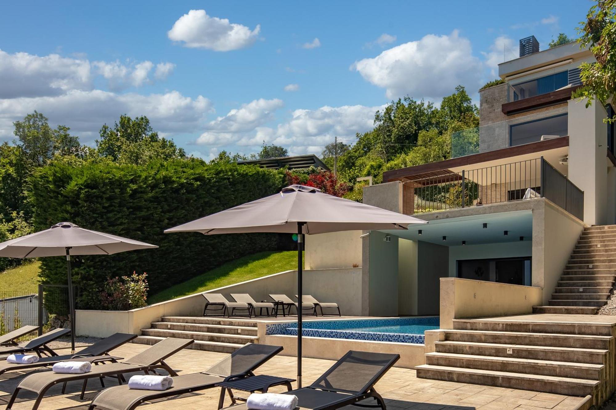 Villa Altavista - Seaview & Relax With Heated Pool & Minigolf Opatija Exterior photo