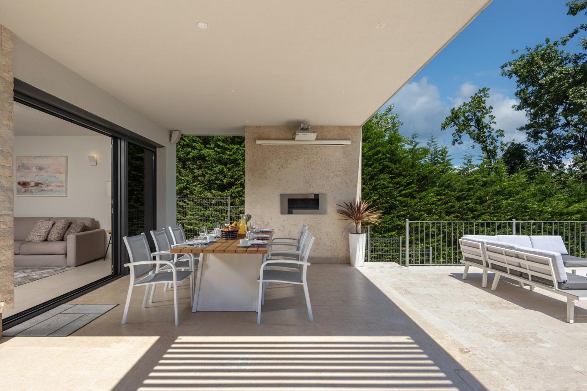 Villa Altavista - Seaview & Relax With Heated Pool & Minigolf Opatija Exterior photo