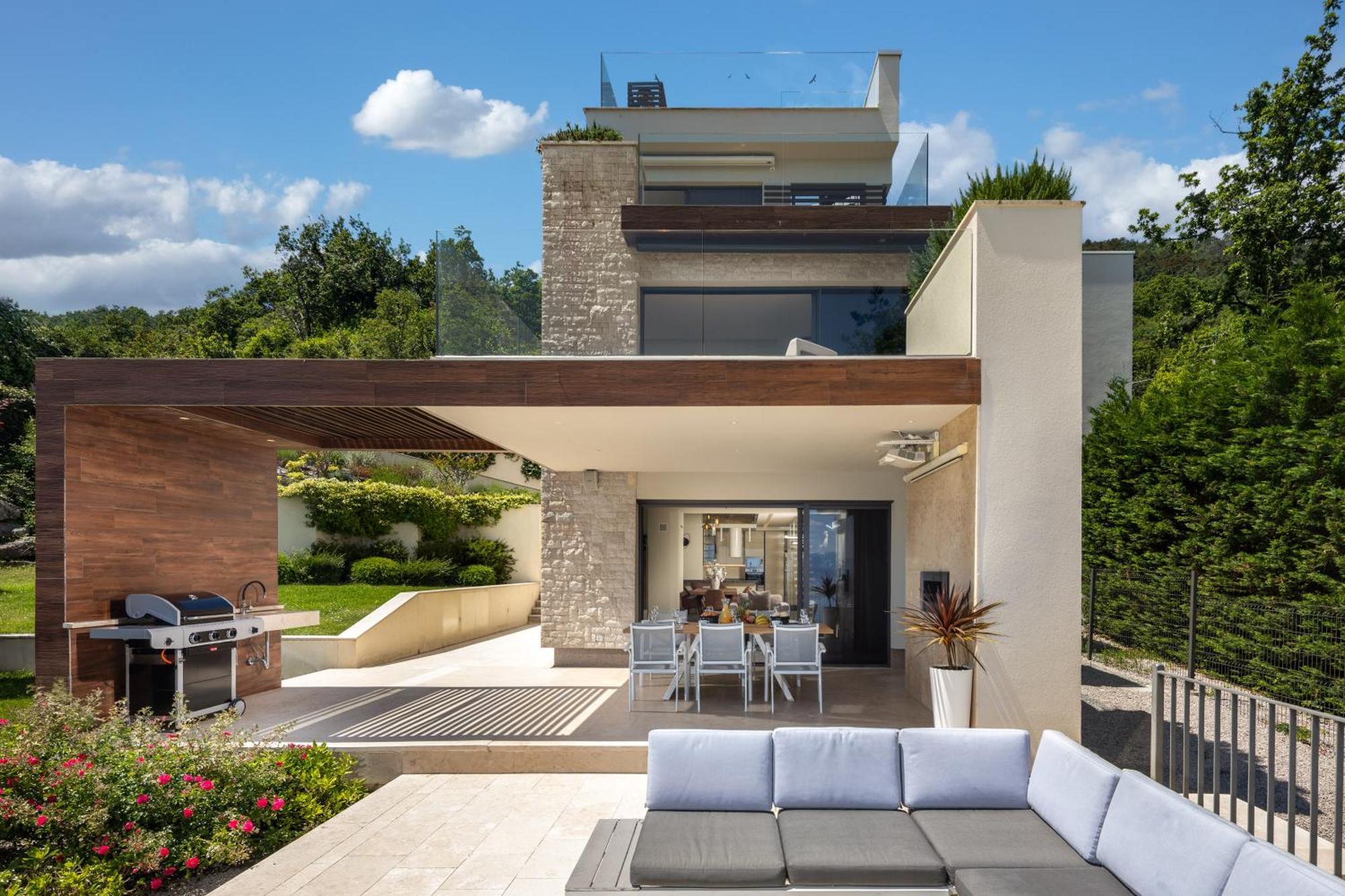 Villa Altavista - Seaview & Relax With Heated Pool & Minigolf Opatija Exterior photo