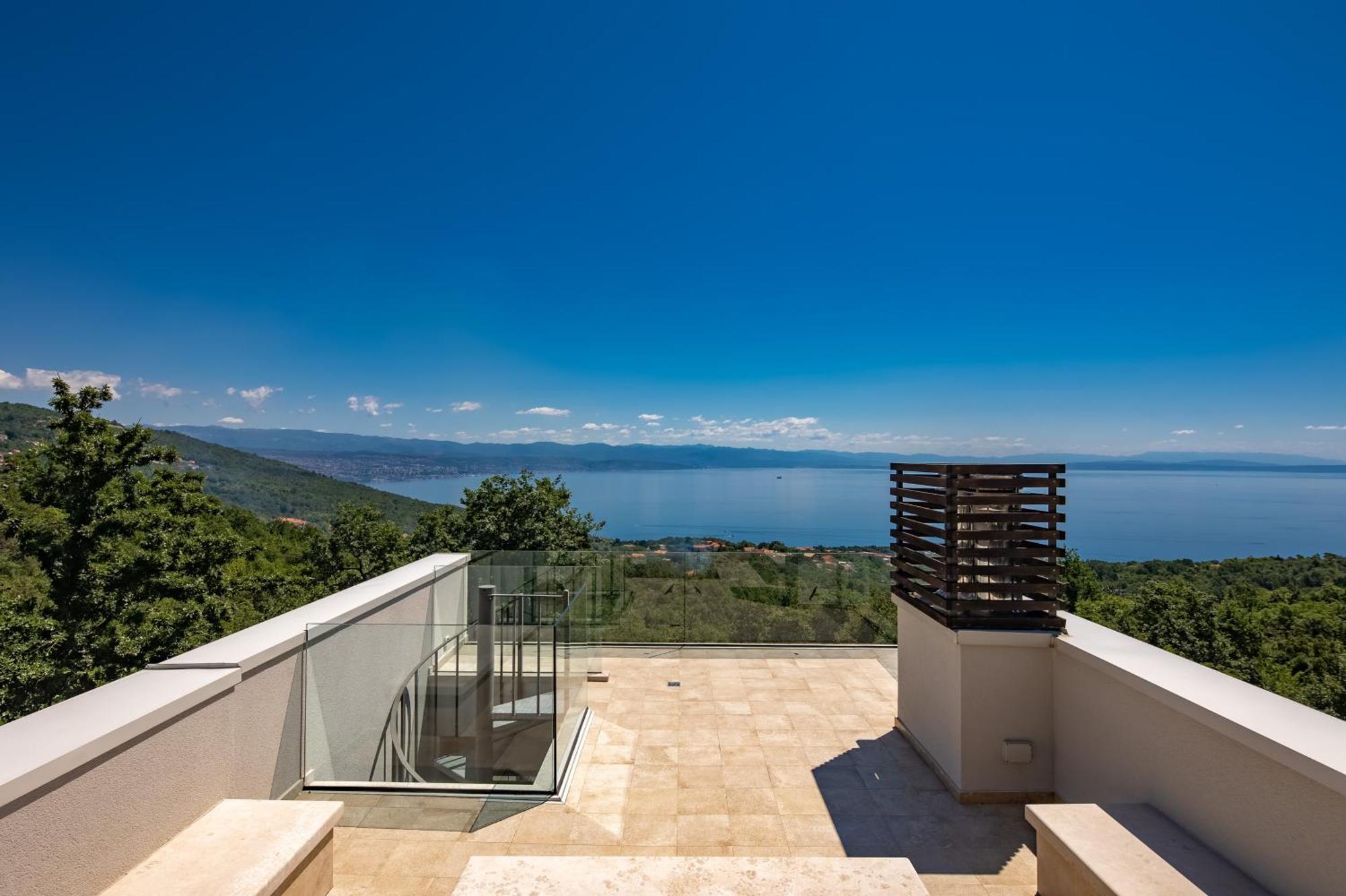 Villa Altavista - Seaview & Relax With Heated Pool & Minigolf Opatija Exterior photo